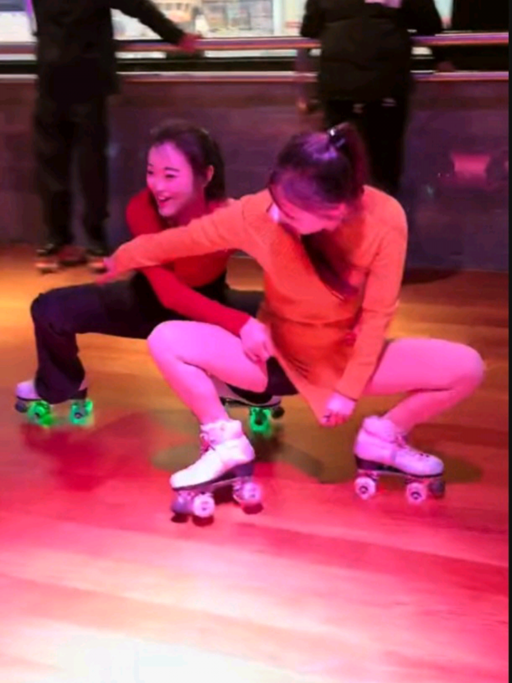 Beautiful👌😘 Roller Skating Girls  #skating #rollerskategirl #beautifulgirls #rollerskating #skatinggirls #fypage #trending #fyp #viralvideo #viral #fypシ゚viral #tranding 