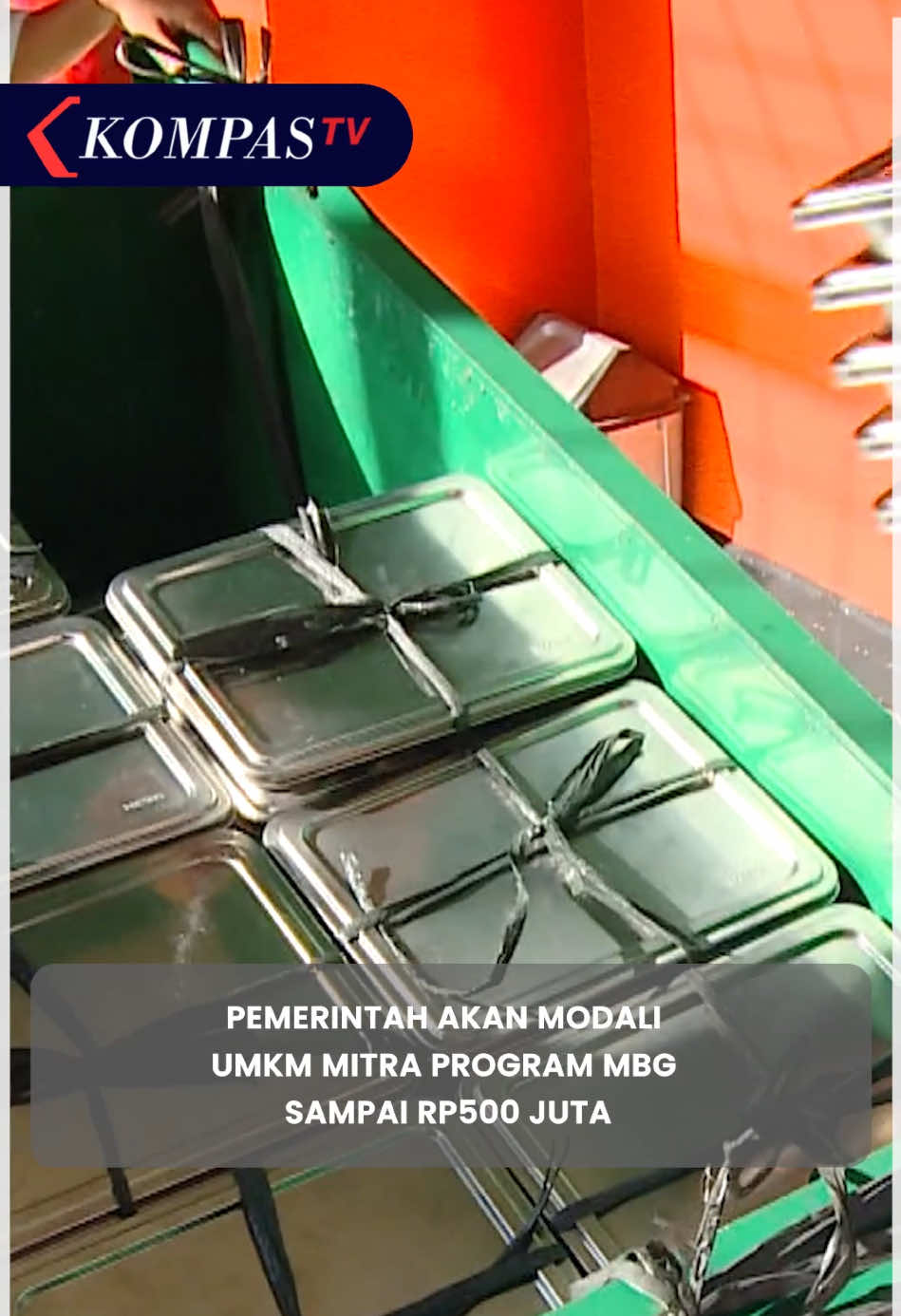 Pemerintah Indonesia tengah mengusulkan untuk memberikan permodalan hingga Rp500 juta kepada UMKM yang menjadi mitra dalam program Makan Bergizi Gratis (MBG).   Deputi Bidang Usaha Mikro Kementerian UMKM Riza Adha Damanik menyatakan, bantuan permodalan terhadap UMKM mitra program MBG akan diupayakan dengan dua cara, yakni pre-financing dan mendorong skema permodalan.  Simak berita lainnya di www.kompas.tv! #SemenitKompasTV