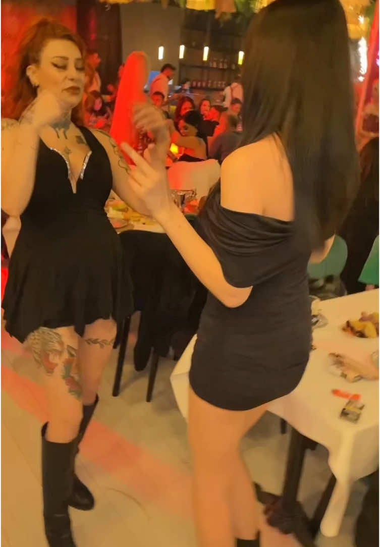 🥂 Eyşan İstanbul , Yeni Nesil Eğlence 💃 Haftanın 7 Günü  🎧 19:30 - 01:30 saatleri arası eğlence  ☎️ Bilgi ve Rezervasyon: 0 (531) 930 86 81  📍İstanbul / Beşiktaş-Fulya 