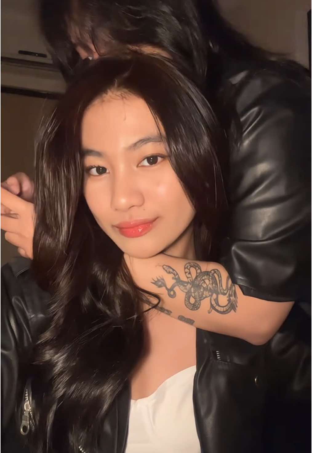 excuse me, but her tattoo??!! 