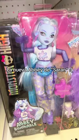 La nueva versión de Abbey de Saran pero no es Saran, solo es polipropileno de mejor calidad :( #monsterhigh #monsterhighg3 #abbeybominable 