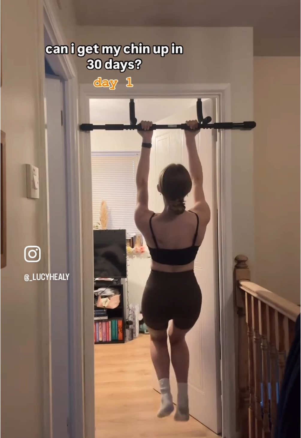 Can i get my chin up in 30 days? Day 1🥳 please leave tips & advice! #calisthenics #calisthenicsbeginner #chinup 