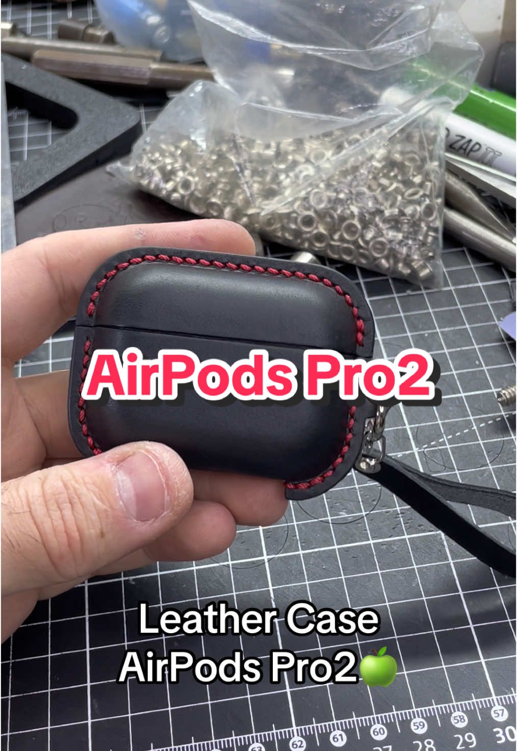 🍏Виготовлення шкіряних чохлів для навушників AirPods🍏 #airpods #caseairpods #airpodsjump #leathercaseairpods 