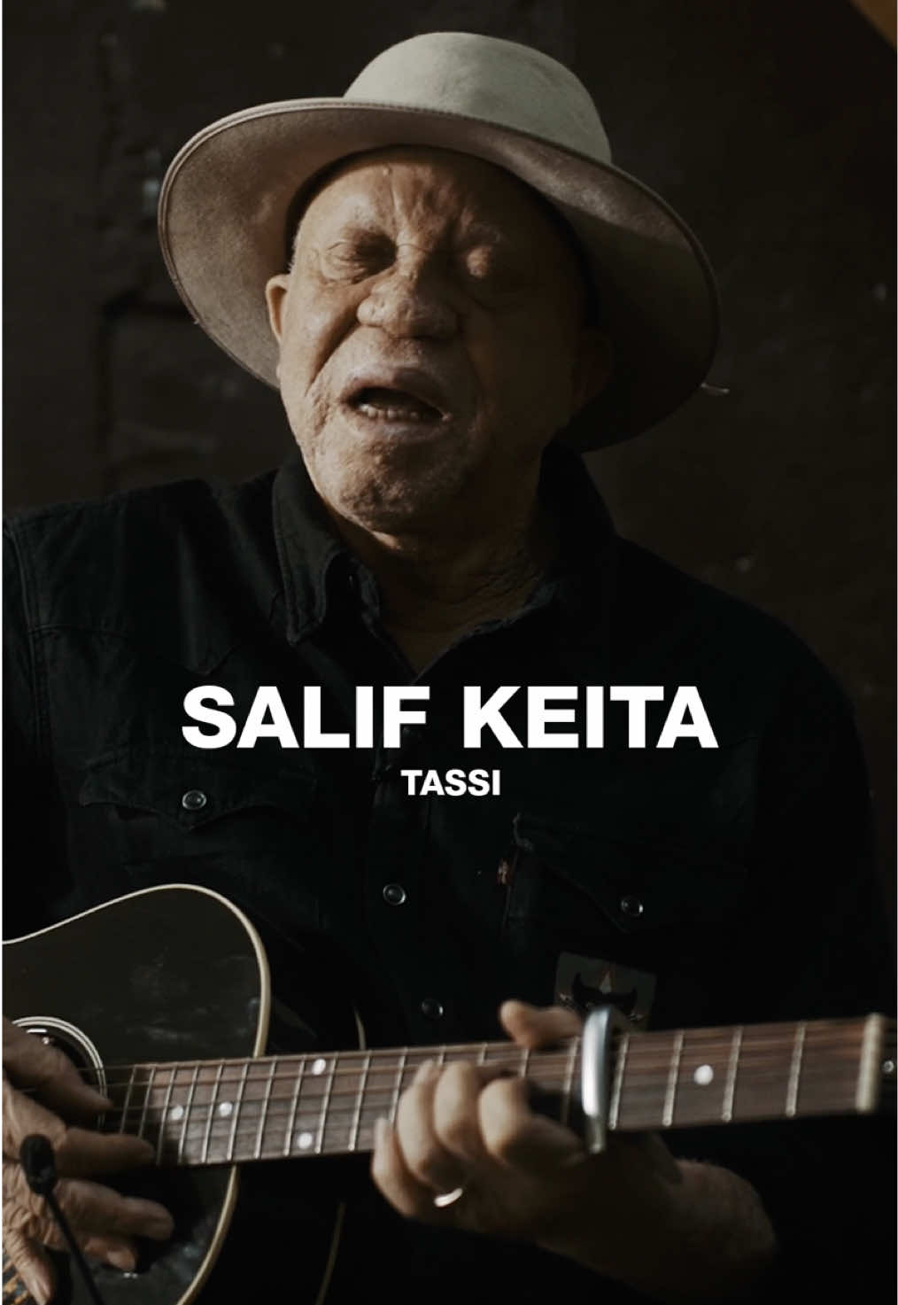 Une version épurée guitare-voix de Tassi, dans toute sa sincérité ✨ #NewMusic #SalifKeita 