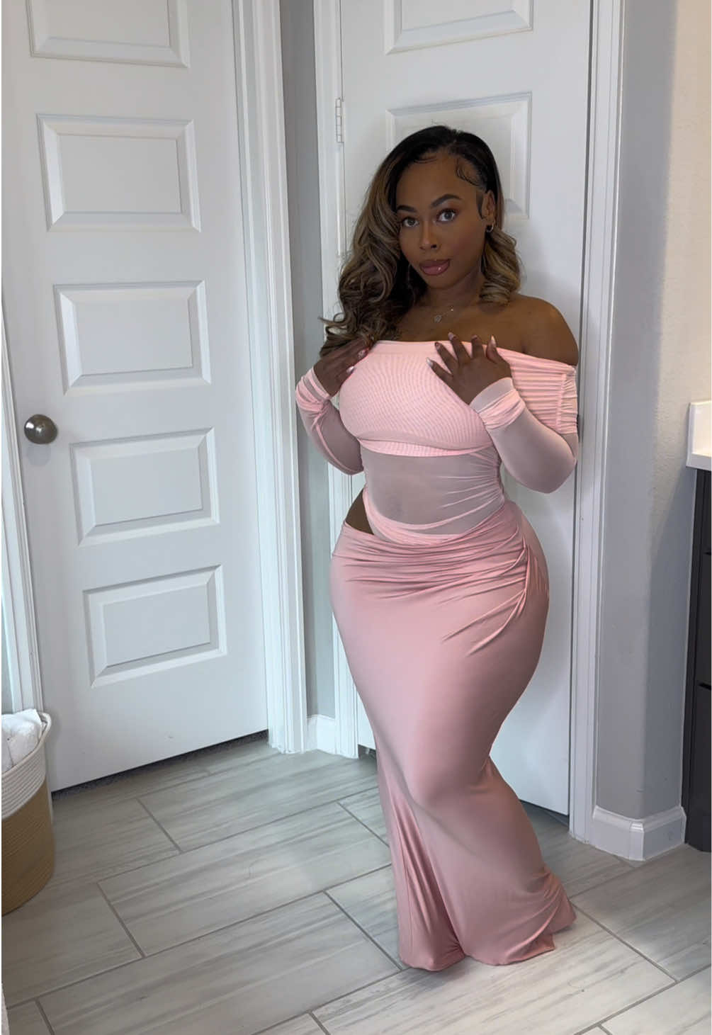 Replying to @Kaleah Terrena✨💫💅🏾🖤 the red and pink eats so bad for Valentine’s Day 🥰😍 #ValentinesDay #valentinesdress #formaldress #datenightdress #valentinesdayoutfit #OOTD #dotd #TikTokShopLoveAtFirstFind #spotlightfinds #lovelanguage 