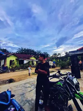 hallo penghuni tik tok masih aktif kah 👋🏻 #videopenghiburan  #videoviralitiktok  #semogamasukfyp 