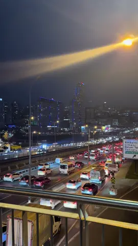 Istanbul Beylikdüzü at night ✨💫 #istanbul🇹🇷 #turchia🇹🇷 #turc #istanbullu #beylikdüzü #beylikdüzüerkekkaştasarımı #tunisia🇹🇳 #night 