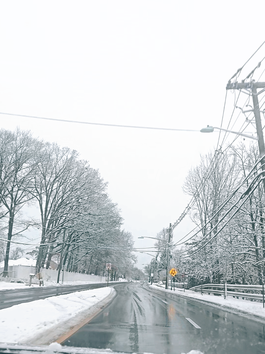 RISKY SNOWFALL DRIVING in New York!😨🥶😱#modelife #foryou #newyork #new #video #videos #newyorkcity #beautiful #mustwatch #news #fun #beautiful #beauty #views #life #vacation #Summer #mustvisit #nyc 