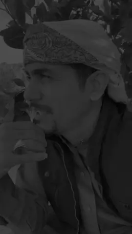 اللي تحبه لو يحبك بالفعل . منشن؟          #شريان_الديحاني #تيم_المصممين #جـــٓـفـَـا 