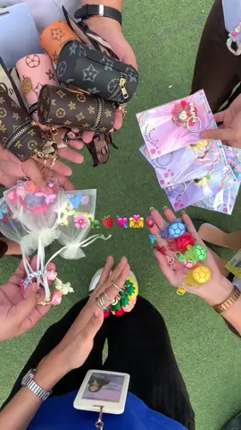 My heart is full🥺🫀💝💛🩵🤍❤️ @matcha @Hi @kath @Chann  #fyp #fypシ゚ #collegebesties #bestie #bestgirls #anikanik #exchangegift 