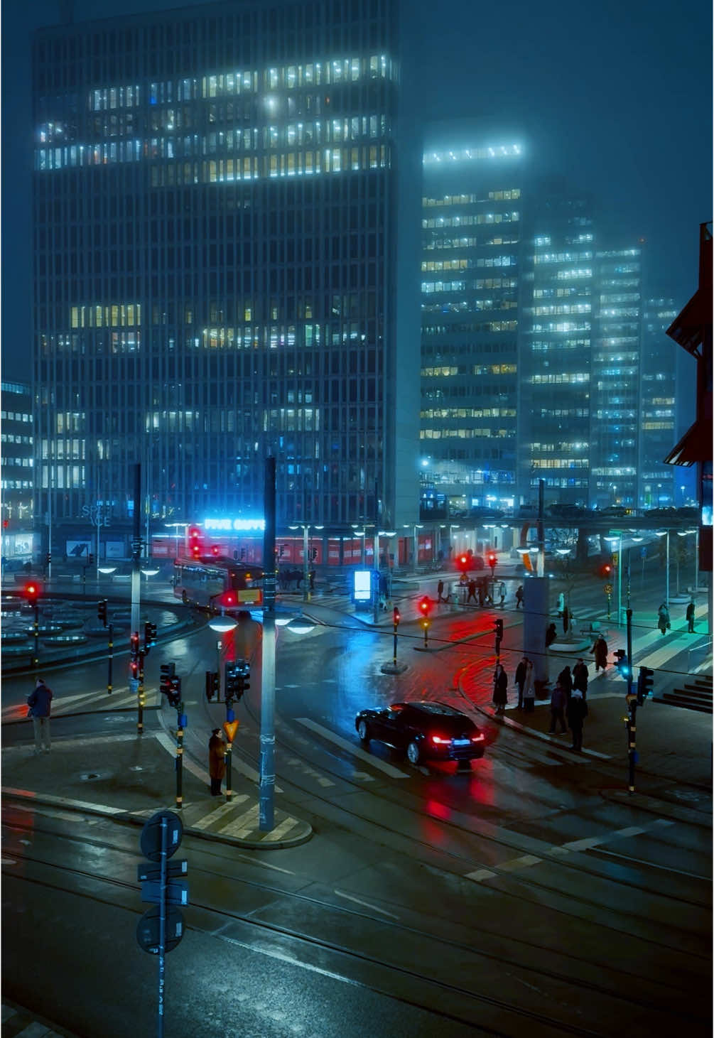 Stockholm night #stockholm #sweden #rainynight #foggyweather 