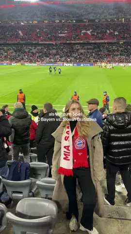 als VIP zum Fußballspiel FC Bayern vs. Slovan Bratislava ich nehm euch mit ❤️🤍 #fußball #allianzarena #fcbayern #fcbayernmünchen 