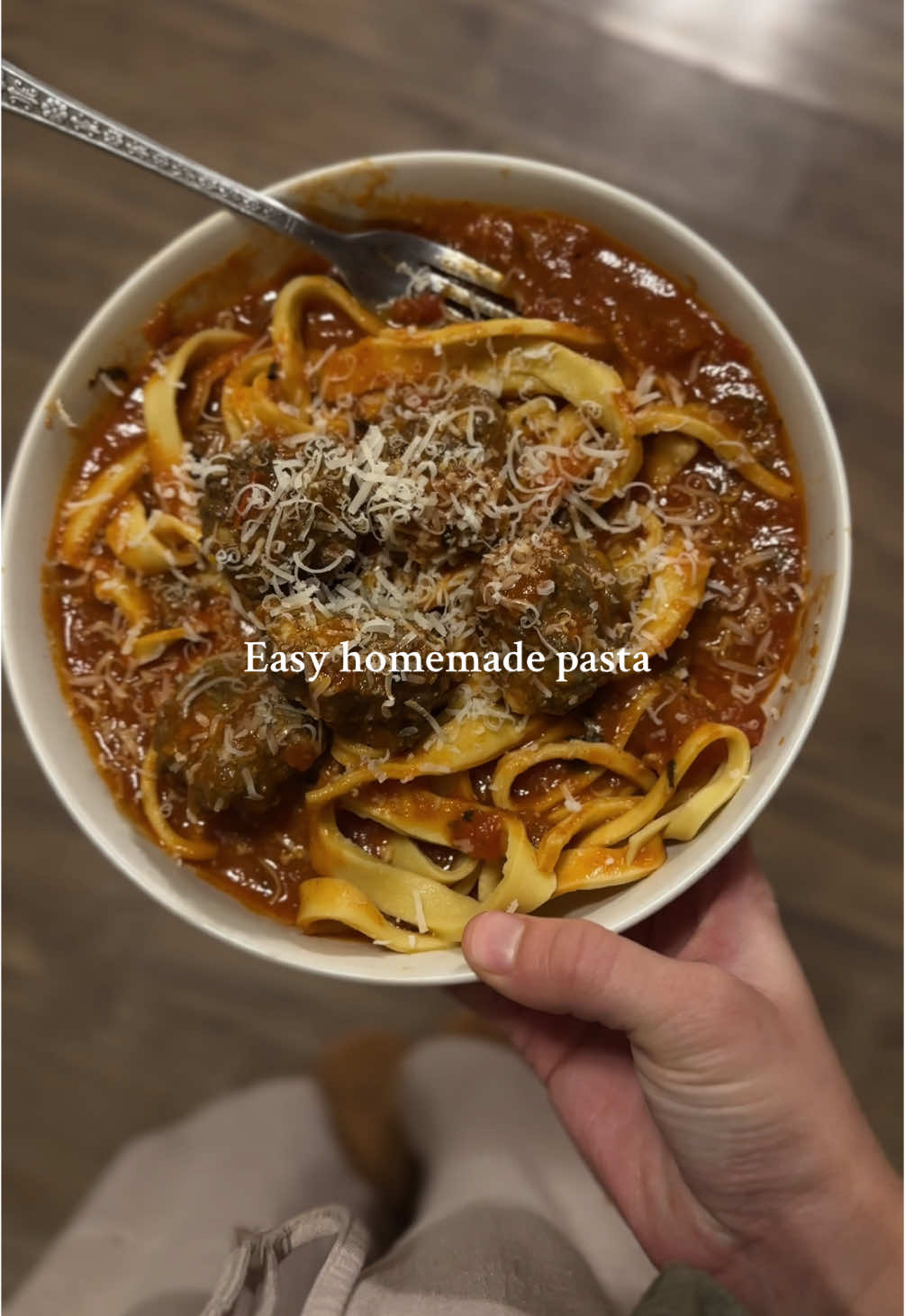 Easy homemade pasta 🍝 Do we agree with the end? I personally love spaghetti but my husband sent me that and I thought it was so funny. 🤣 Mix 4 room temp eggs, 2 1/2 cups of “00” flour or all purpose flour, 1 TBSP olive oil and 1 tsp salt in a mixer on low for 8-10 min until a smooth dough is formed. Add 1/2 tbsp at a time of water if too dry or a little flour if too wet but should be the right consistency and does need to be thick, firm and on the drier side.  If you don’t have a mixture, you’ll knead by hand until it’s smooth. Or you can put the ingredients in a food processer and then knead!  Wrap and let it rest at room temp for 30 min. Or in fridge overnight.  Roll out pasta to desired shape + boil in salt water for 1-5 min.  Enjoy with your favorite sauce and meat ✨🤌🏼 #homemadepasta #spaghetti 