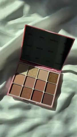 Unleash your inner beauty boss with the #Doll10Beauty 💖 Doll Squad Palette 2.0 – where every shade is made to slay 🫧 #DollSquad #makeup #eyepalette #eyeshadow #tiktokshoploveatfirstfind #spotlightfinds 