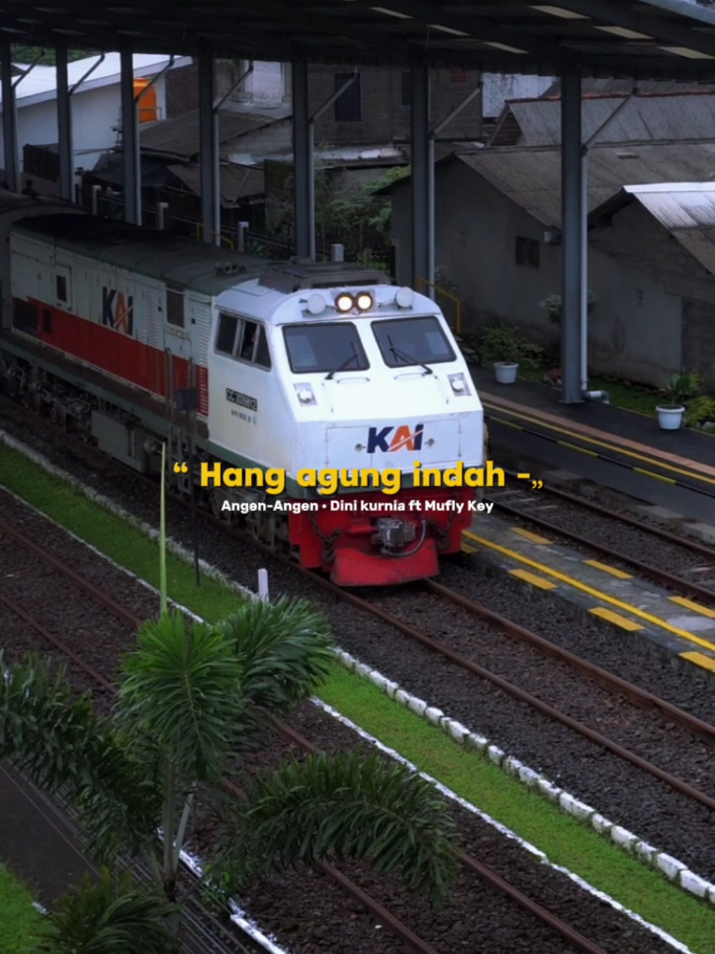 relasi Ka Tawang alun Ketapang - Malang stasiun kalisetail, Banyuwangi @KAI121 #keretaapiindonesia #kai121 #banyuwangi #lagubanyuwangi 