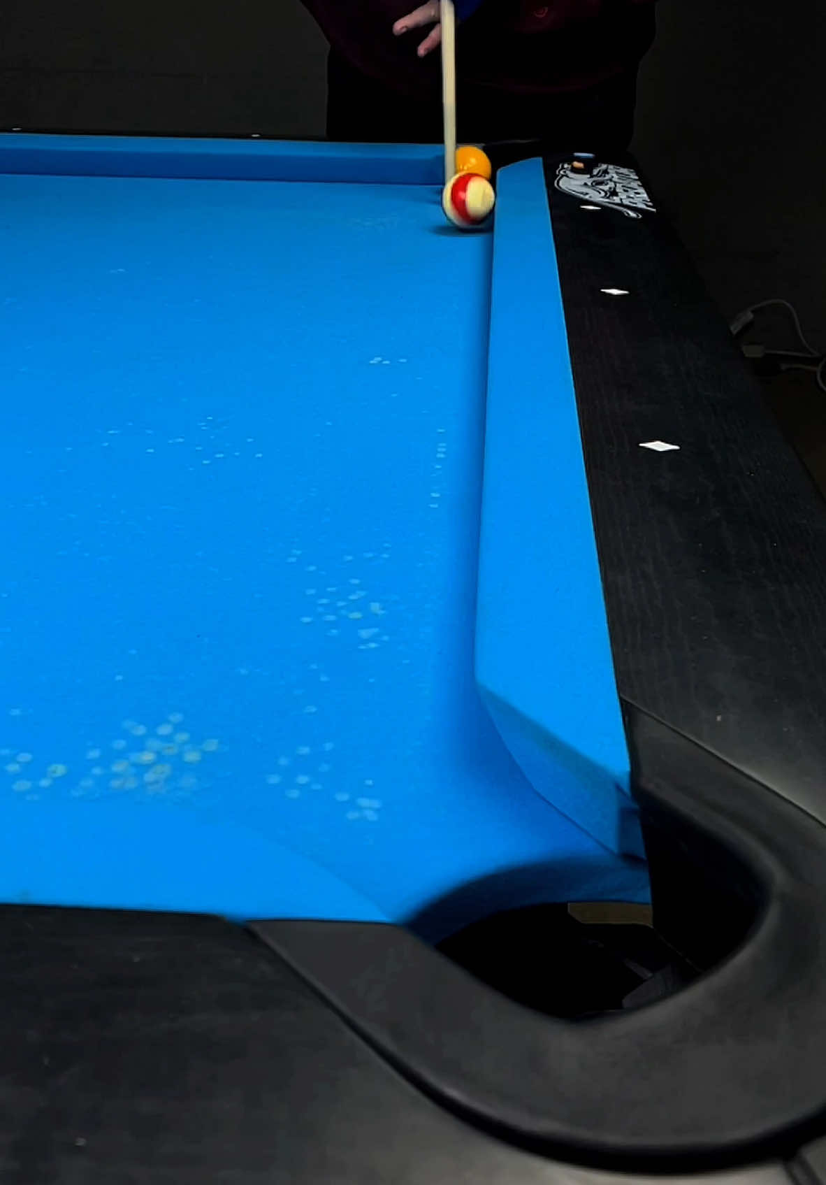 AI can’t do this (yet) #pooltrickshots #billiards #8ballpool #trickshots #longervideos 