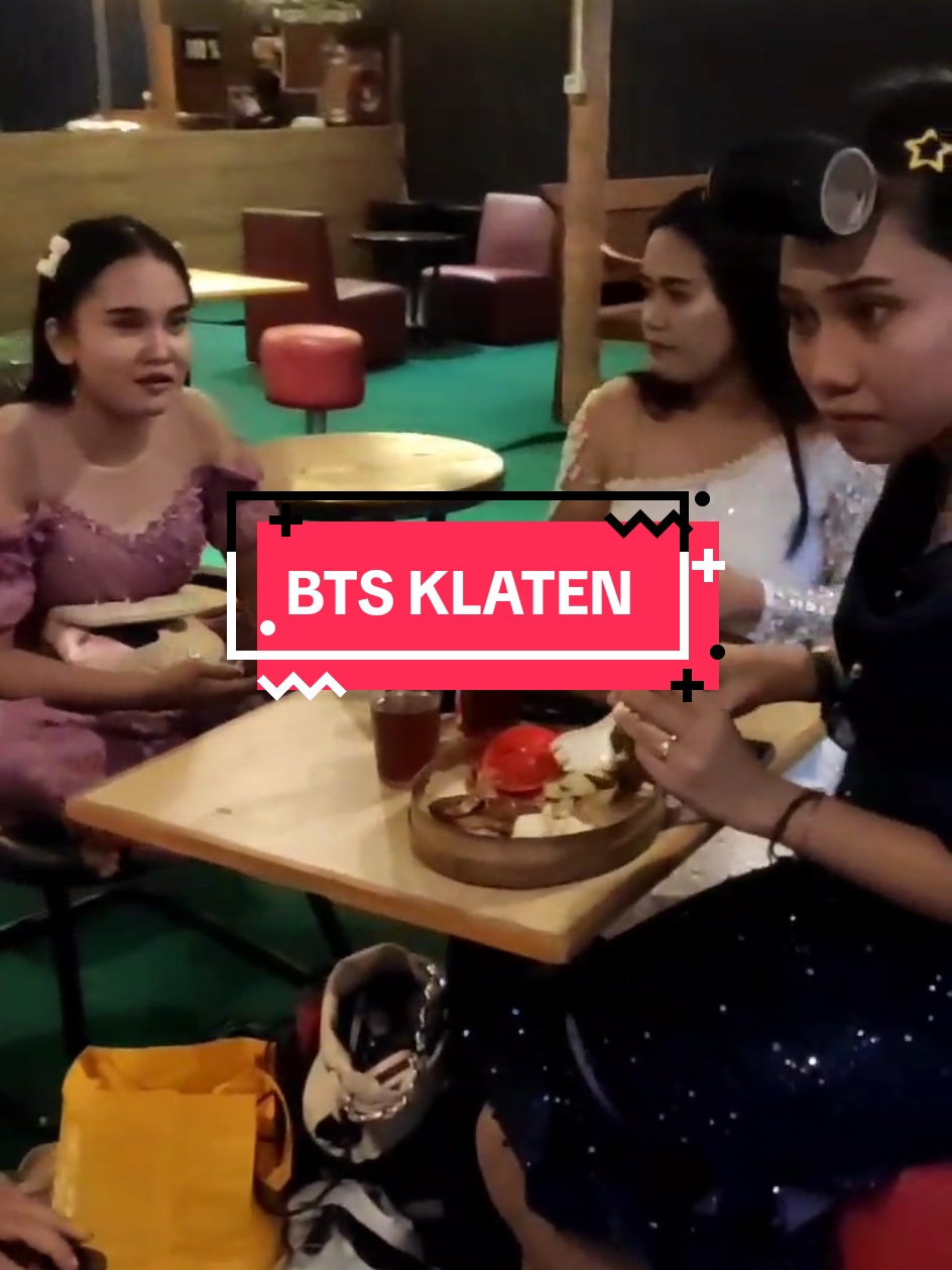 BTS Projek Di PRJ Klaten. vid by @ismail.hermansyah  matur thank you kpd: PRJ Rowo Jombor Klaten, Cengkarock, Ajisaka, Caca, Yogi, Dista #bts #behindthescenes #klaten #rowojombor #cafe #ikanbakar #prj #dangdut #dangdutkoplo #dangdutan #fyp #viral 