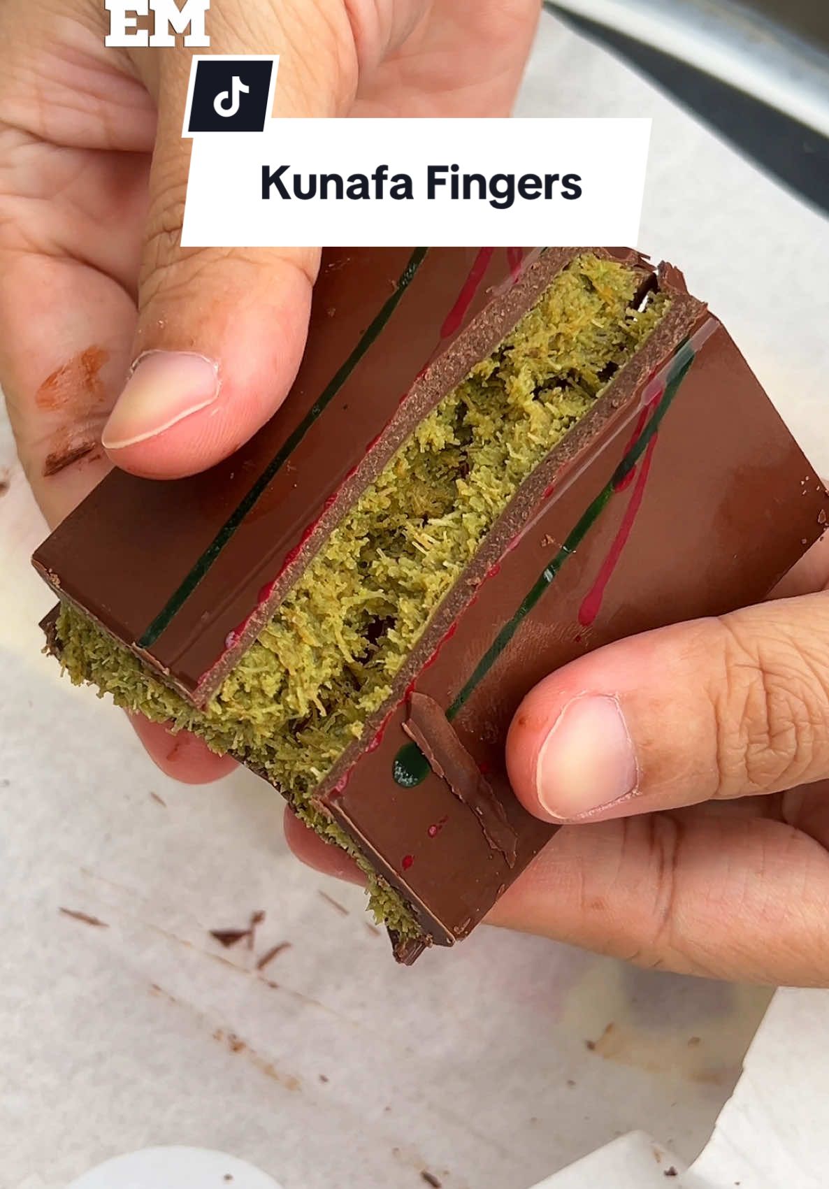 Confirm semua dah pernah rasa coklat kunafa pistachio and coklat kunafa lotus dari @Kunafa Fingers yang sedap ni 😍 ada kat showcase tiktok Kunafa Fingers kalau nak cuba #eijamus #eijamusfoodtravel #eijamusstory 