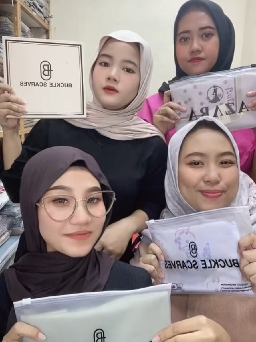 Ubur-ubur ikan lele, lagi promo ni lee🧕✨️  #fypシ #promo #uburubur #fypage #bigsale #hijab #masyaallahtabarakkallah #viraltiktok 