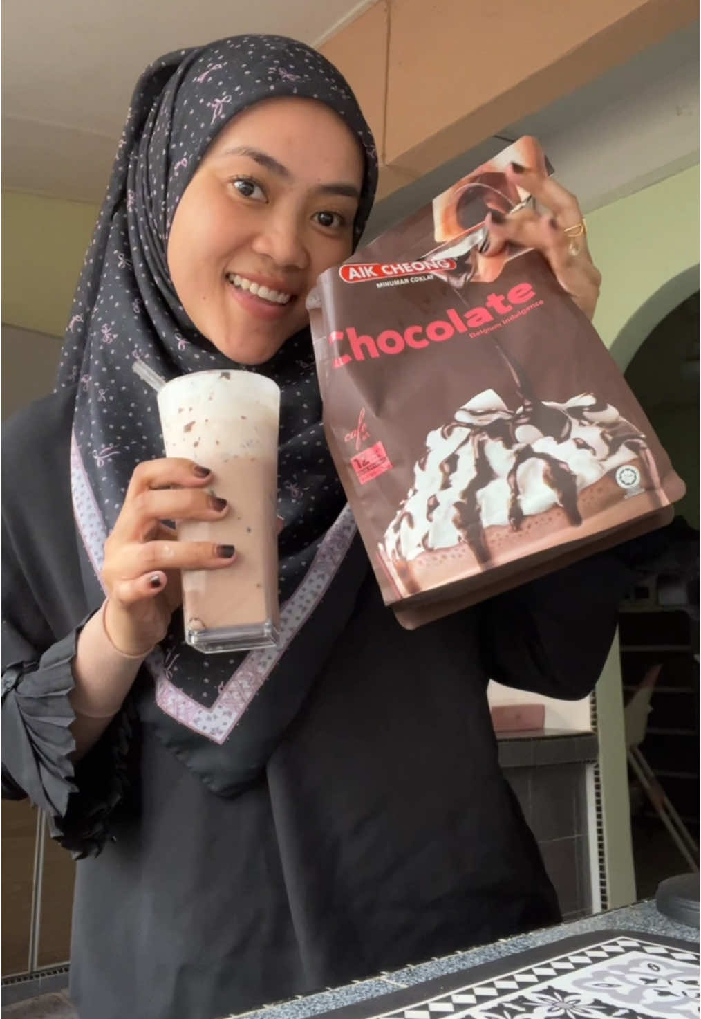 @𝓪𝓶𝓲𝓻𝓪𝓱 𐙚✿ << Siapa peminat ice chocolate korang kene try yang ni Kalah ice chocolate kt cafe cafe😍 #masyaallahtabarakkallah #fyp #fyppppppppppppppppppppppp #aikcheong #aikcheongchocolate 