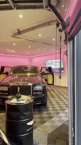 Show Room MajorDrive 💨🏎️🏁 #paris #majordrive #ferrari #lamborghini #rollsroyce #mclaren #astonmartin #porsche #chauffeur #mariage #prestation #weddingday #events 