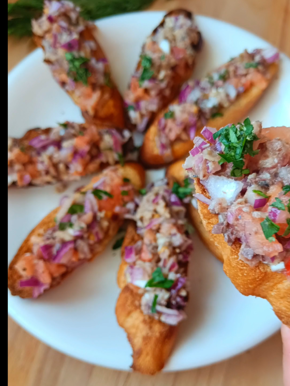 Voici une délicieuse recette de tartines aux sardines en conserve  C’est une recette simple, rapide et délicieuse, parfaite pour un repas léger et savoureux ! #healthyrecipes #Recipe #asmr #recettesaine #recetterapide #recettefacile #Receta #rezept #recipe #fry #airfryer #frypgシ #FRY #fyp #tik_tok #tiktokfood #tiktokfrance🇨🇵 #yummyfood #sardines #tartine #repas #appero #FoodTok #explore #وصفات #سمك #سردين #england #tiktokengland #omega3 