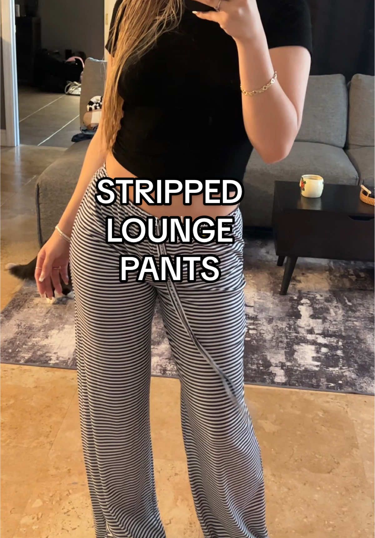 Still so obsessed with these🫶🏼 #loungewear #strippedpants #stripedprintpants #comfypants 