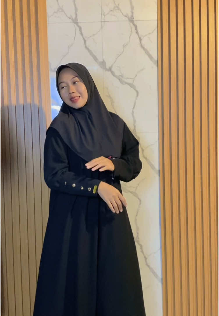 🖤🖤🖤🖤#abaya #abayastyle #fypp #gamiskekinian #abaya style kekinian lengan kancing #abayastyleembos #masukberanda #abayabestseller #gamismurah #fypシ #masyaallahtabarakkallah 