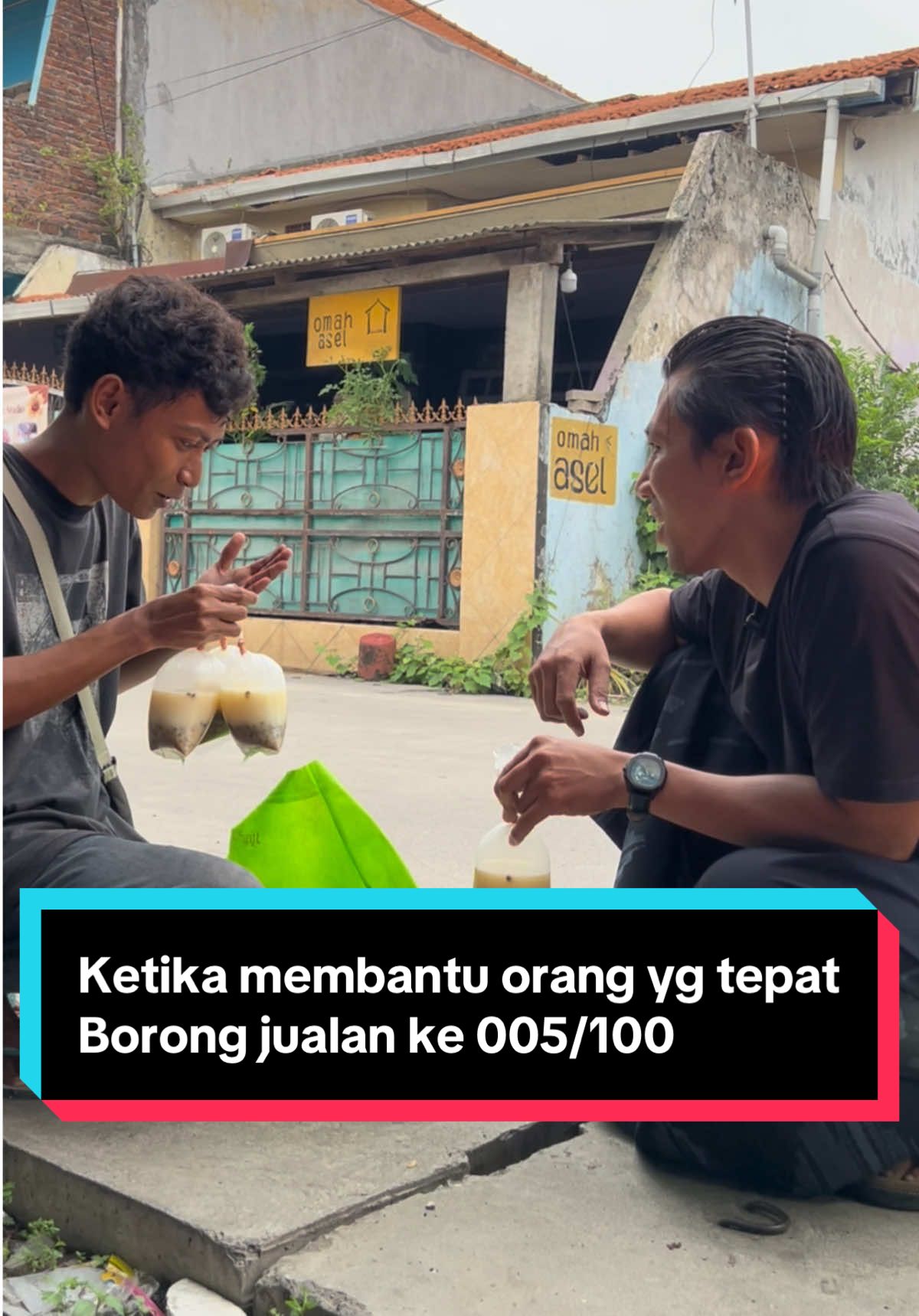 Begitu bersyukur saya dipertemukan dengan sosok mas Lutfi😇 1 jt untuk 5 orang beruntung clue silahkan cek deskripsi di yt ya🙌 Bismillah target borong 100 UMKM tahun ini semoga Allah mudahkan🤲 Bagi teman-teman yg maunikut support silahkan klik link di bi0 ya. #caringiscure  #borong100UMKM #005  #belijualannya  #berbagi  #orangbaik  #hambaallah 