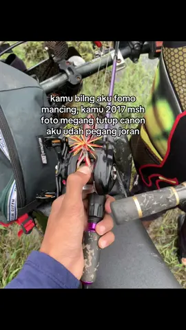 Pegang joran bambu😂 #castingfishing🎣 #anglerindonesia #foryoupagе #masukberandafyp #xyzbca #fyppppppppppppppppppppppp 