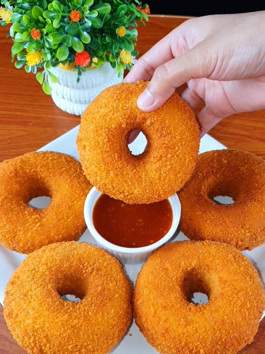 Crispy Chicken Donuts Recipe😋 *The Air Fryer we used in this video is Philips Airfryer HD9257/80 (3000 Series XL Digital Window 5.6L). It has 2 Years warranty😊 *It Has XL Capacity (5.6L), Multiple Cooking Options, Rapid Air Technology, Digital Touch Screen, Digital Window, Fat Removal Technology And Smart Sensation Cooking👌 *Visit their website www.philipsappliances.pk to place your orders❤ . . . Detailed Recipe Available On My YouTube Channel 