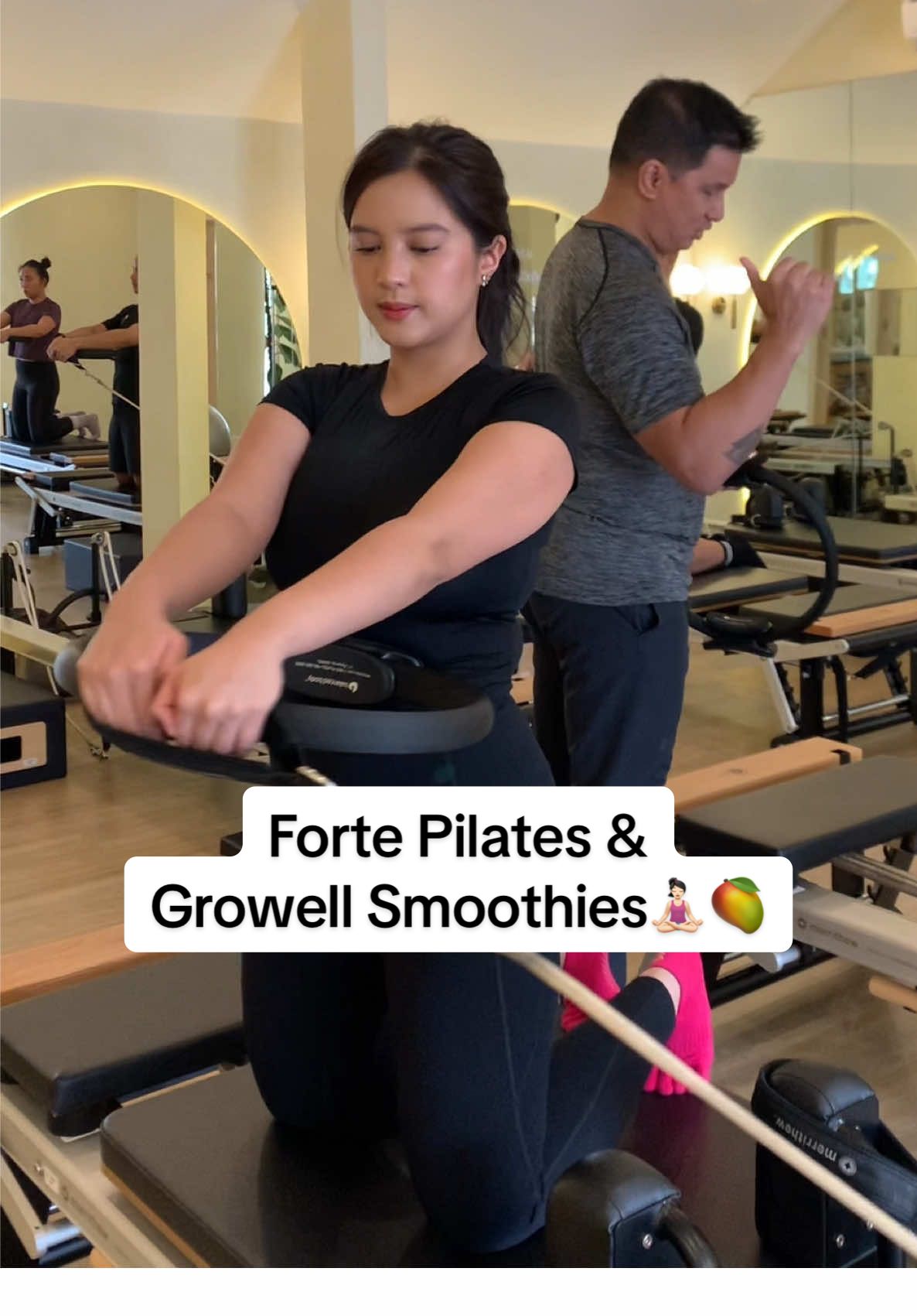 kamis pagi ngapain?! pilates & drink😆💅🏻 kita ikut kelas flow di @Forte Pilates Indonesia terus lanjut beli the viral smoothies di @growellwholefoods ☁️  #forte #pilatesjakarta #pilatesjakartaselatan #gunawarman #wheretogojkt #growell #growellsmoothies #erewhon #sippinspots  