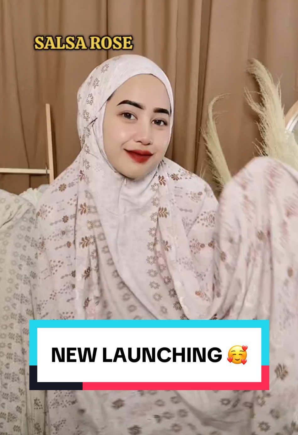 hai bestie diaries🤭siapa yang nungguin launching yaa mukena series CARLA yang terbaru di diario🥰stay tuned aja yaa bestie diaries biar ga ketinggalan info ‼️BURUAN JOIN LIVE‼️#WIBGAJIAN #fypシ #newlaunching #mukenarayon 