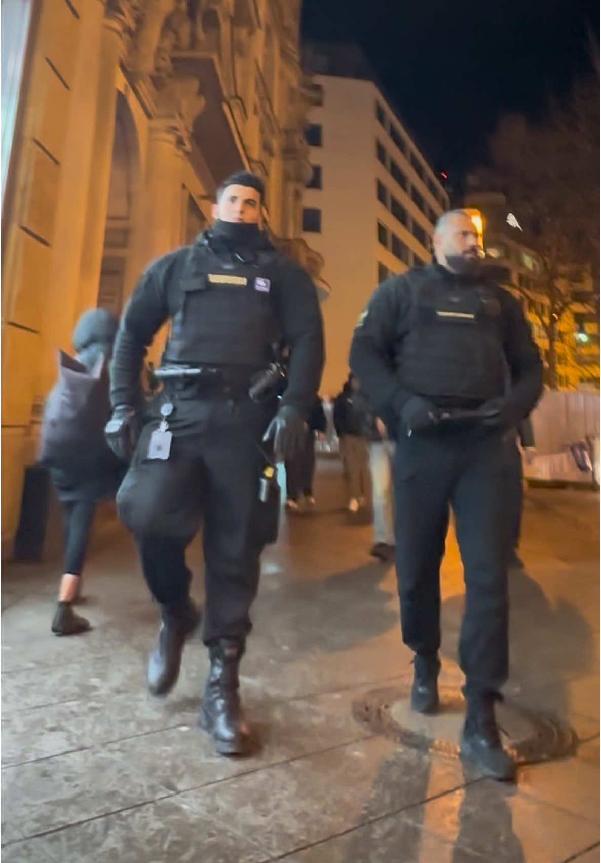 @Adonis_ffm #trending #virall #keşfet #Azərbaycan #foryou #explore #trending #bodyguards #vipsecurity #sicherheit #trendingvideo 