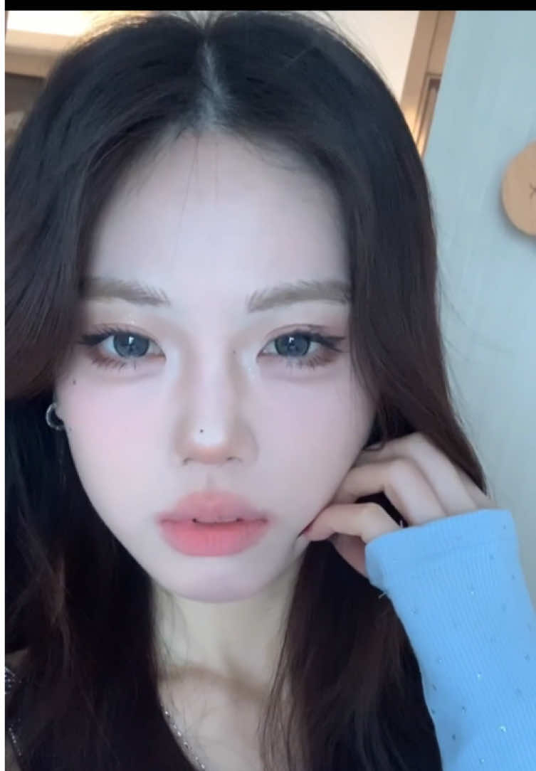 ASMR douyin makeup 🩵.                                    ID：qiqikaixin #tutorial #makeup #makeuptutorial #beauty #asmr 