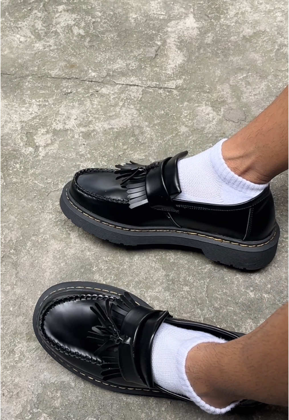 napakaversatile ng loafers na ‘to! plus affordable pa  #loafers #loafersshoes #blackshoes #schoolshoes #OOTD #grwm #footwear #fyp 