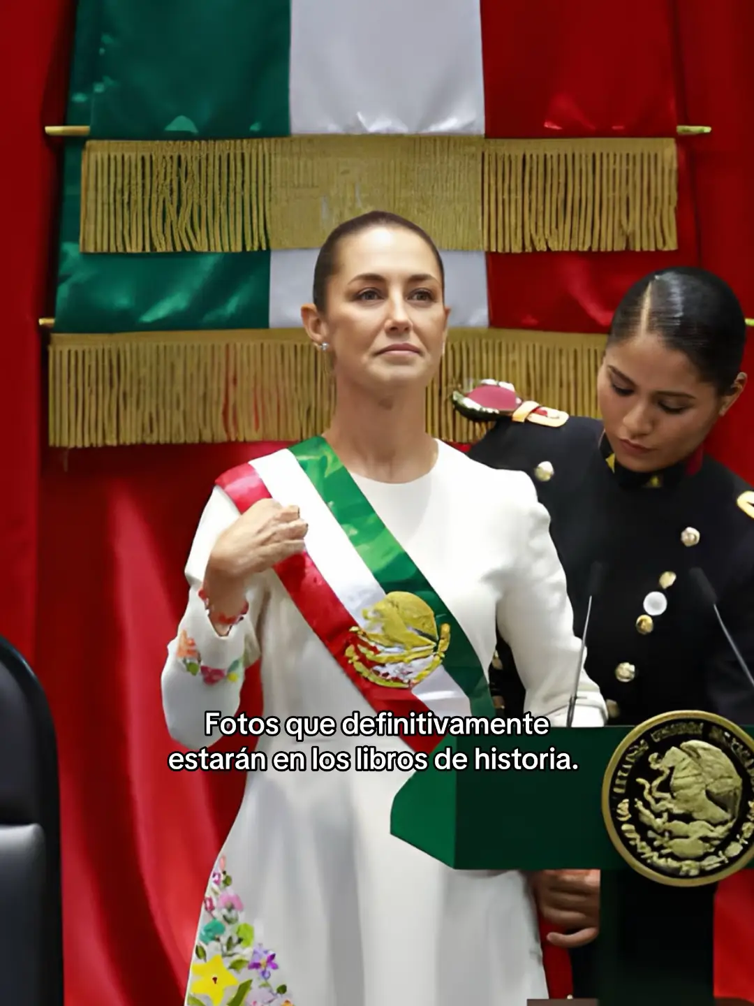 Momento iconic de México 😍 #claudiasheinbaum #sheinbaum #parati #fyp #paratiiiiiiiiiiiiiiiiiiiiiiiiiiiiiii #xyzcba #presidenta #claudiasheinbaumpardo #sheinbaumpresdenta #historia #historiademexico 