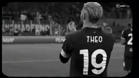 pra tirar minha bad #theohernandez #tipografia #foryou #milan 