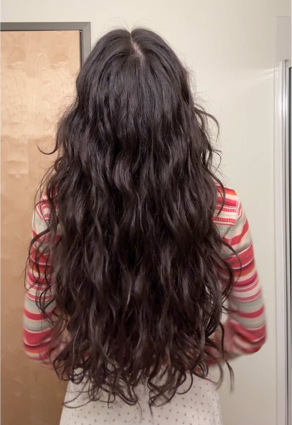 i finally got a diffuser 😅 no more walking around with wet hair 🤗 #wavyhair #wavyhairroutine #diffuser #haircare #hair #hairtutorial #hairroutine 