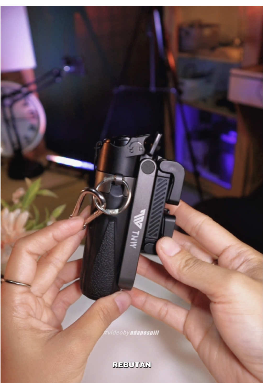 Mini tripod TNW T26 Quadripod ini banyak banget yang nyari guys, jangan sampai kamu gak kebagian ya! #produkndapospillpastioke #tripod #tripodmini #tnwtripod #tripodmurah #tongsis #tongsisbluetooth #gajiansale 