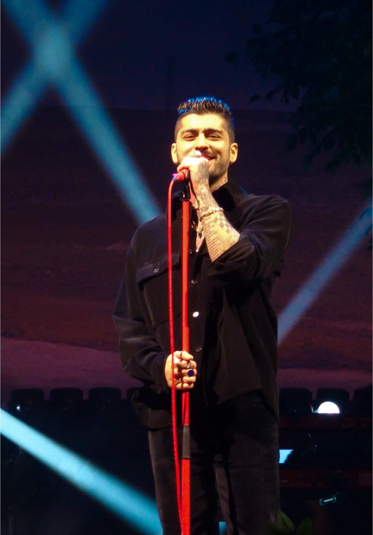 @Zayn you are magical. I’ll never be over LA N2. ⚡️❤️📸 #concertphotography #livemusicphotography  #zaynmalik #sttstour #directioner 