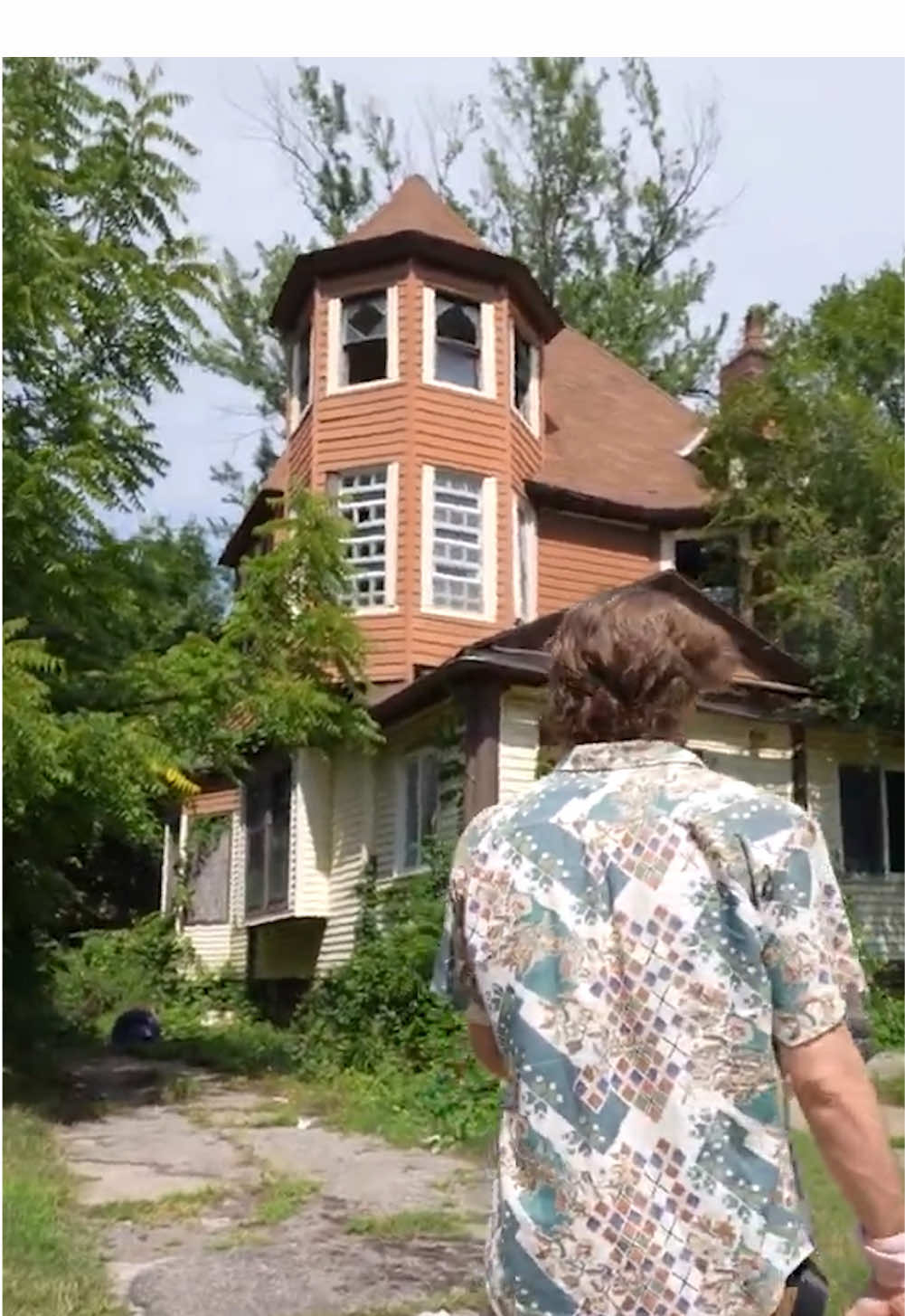 80 Percent are Abandoned… Full vid on YT: Brandon Buckingham #abandoned #cleveland #abandonedhouse #ohio #hood 