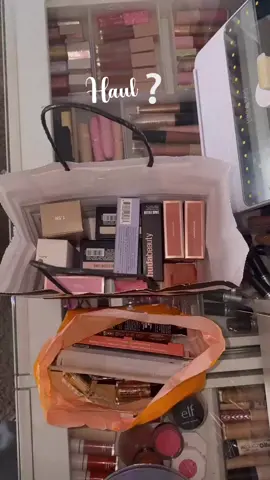 Do you want to see a haul? 
