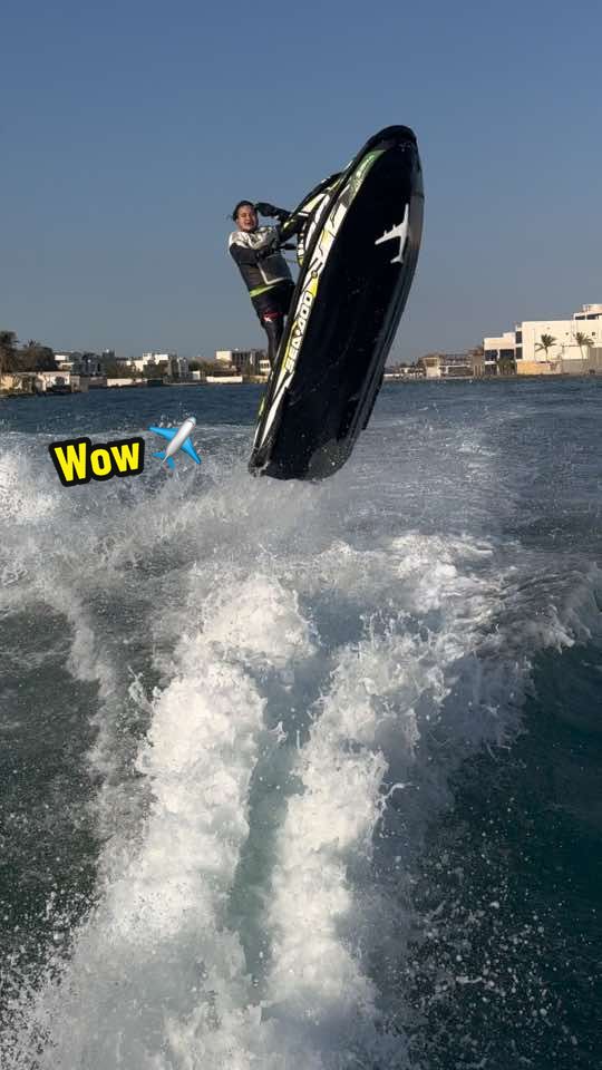 #fyp #foryoupage #foryou #viral #explore #jeddah #jetski #الشعب_الصيني_ماله_حل😂😂 #جتسكي #بحر #الانتشار_السريع 