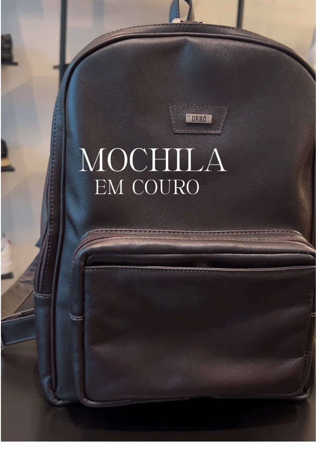 “Estilo, durabilidade e elegância. A mochila em couro perfeita para te acompanhar em todos os momentos! 🎒