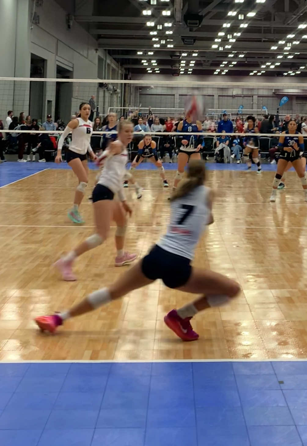 Ignore my dramatic dive✨✨ #athlete #volleyball #vballgirls #tallgirls #volleyballworld #volleyballlife #volleyballplayer #tallgirl #sports #athletesoftiktok #libero #setter 