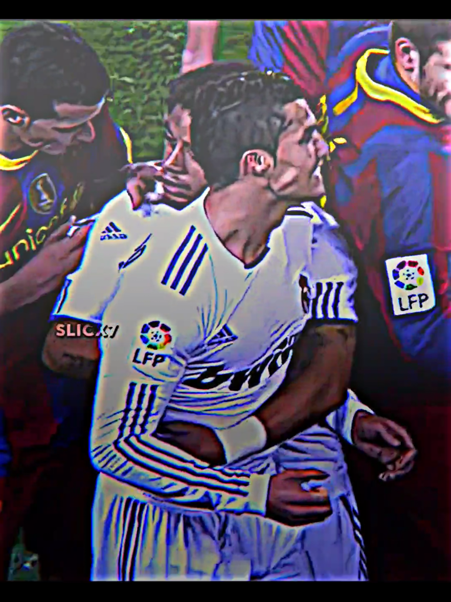 فزعات بيبي الى رونالدو🥶🔥@حـسوني ديـبروين⛎#تيم_وزارة_المصممين💎🔥 #الدون_🇵🇹🔥cr7 #صاروخخخخخ☠️ماديرا🚀🔥  #تيم_اساطير_الدفاع_🔥👿 #الريال_يمرض🥵_لاكن_لايموت  #كرة_القدم_عشق_لا_ينتهي👑💙 #تيم_الكرة_المستديرة💎 #تيم_مصممين_اوربا💎 #حسوني_ديبروين⛎ #حسوني_نيمار😮‍💨 