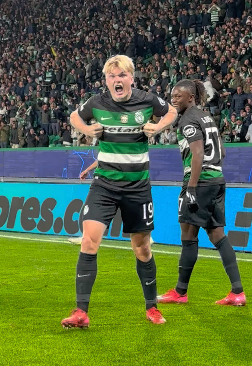 When you score your first @Champions League goal 🦸🏼‍♂️ #UCL #SCPBOL #ConradHarder #TiktokDesporto