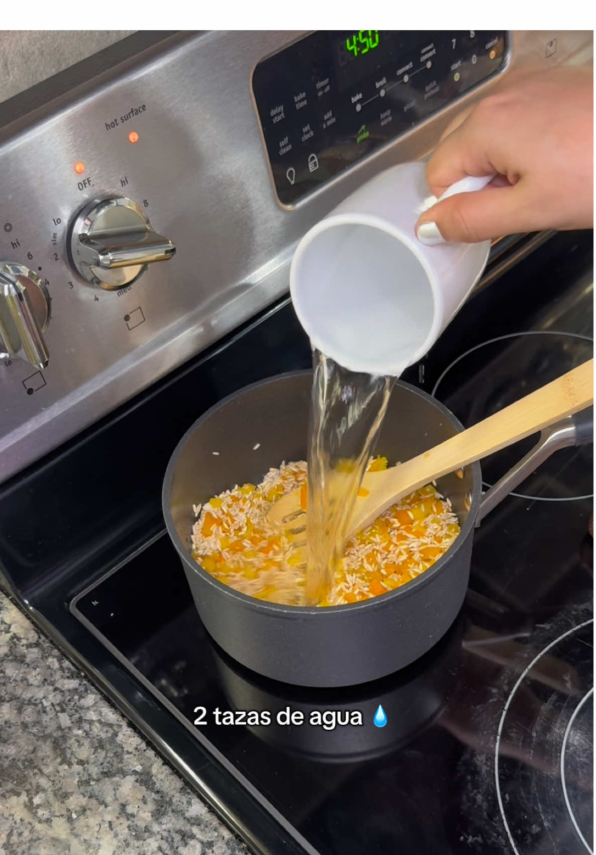 Arroz con pimiento 🫑✨ cómo hacer arroz fácil 🍚🌾 .  #creatorsearchinsights #arroz #arrozblanco #arrozprimavera #comohacerarroz #ricerecipe #mexicanrice #arrozmexicano #ideasdecomida #recetasfaciles #quehacerdecomer #cocinando #tutorialdecocina #mexicanrecipe #aprenderacocinar #arrozfacil #mexicanfoodrecipes 