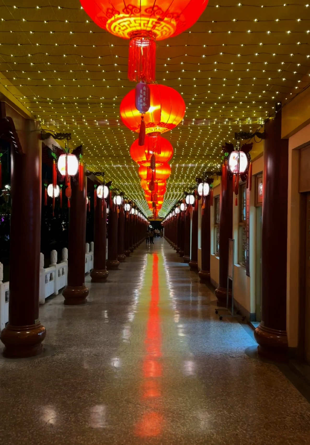 #CapCut tempat sebagus ini masa kalian ga pengen ngunjungi si🧐 Fo Guang Shan Buddha Museum 📍 No. 1號, Tongling Rd, Dashu District, Kaohsiung City, 84049 #fyp #foryoupage #khaosiungtaiwan🇮🇩🇹🇼 #taiwan #liburan #佛光山 #高雄景點 #台灣景點  #laguviral #viral #pmitaiwan🇲🇨🇼🇸 #foryou 